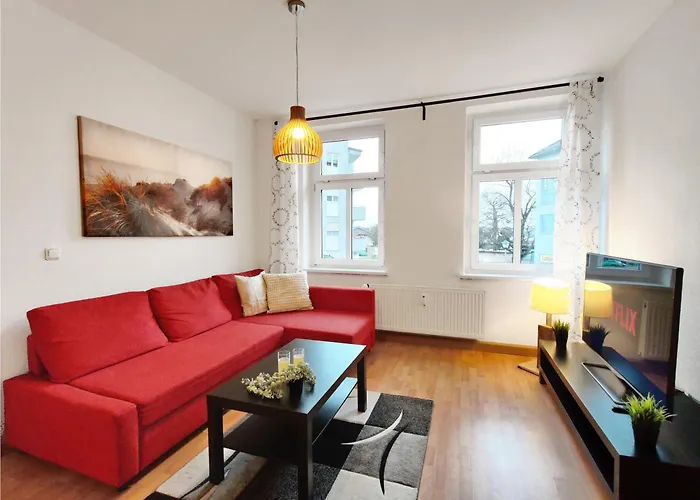 Stilvolles In Zwischen Flughafen, Messe, Porsche Und Bmw Appartement