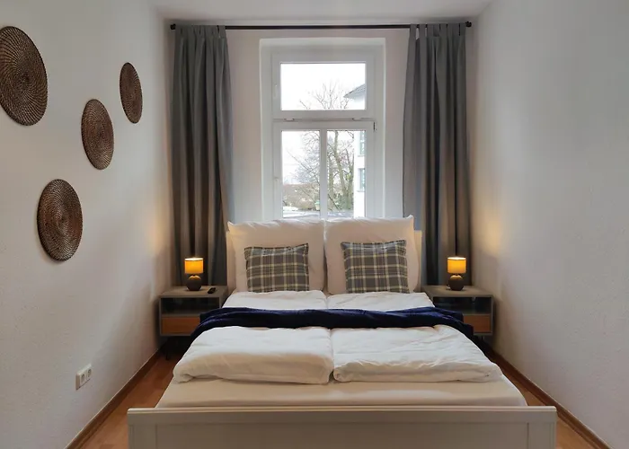 Stilvolles In Zwischen Flughafen, Messe, Porsche Und Bmw *